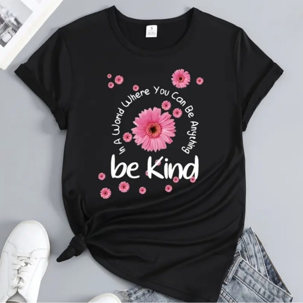 Be Kind Graphic T-Shirt NEW
